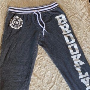 Women’s Medium joggers